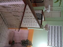 Caribbean Tourist Villa Guest House