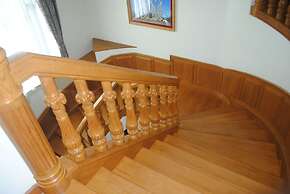 Myitkyina Plam Spring Resort Hotel