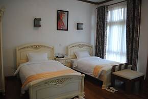 Myitkyina Plam Spring Resort Hotel