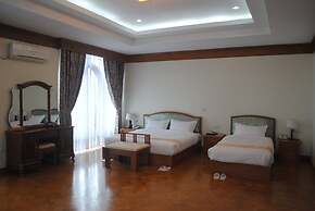 Myitkyina Plam Spring Resort Hotel