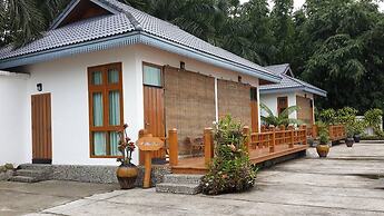 Myitkyina Plam Spring Resort Hotel