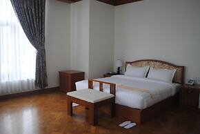 Myitkyina Plam Spring Resort Hotel