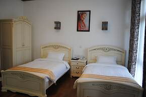 Myitkyina Plam Spring Resort Hotel