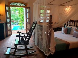 Nooit Gedacht Heritage Hotel-Original Dutch Governor's House