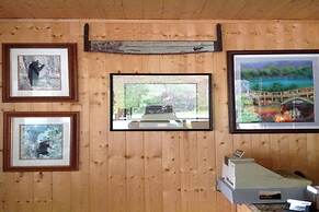 Lloyd's On The River Country Inn By Oyo