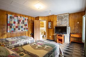 Lloyd's On The River Country Inn By Oyo