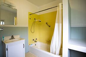 Lloyd's On The River Country Inn By Oyo