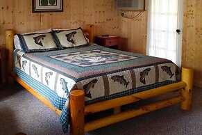 Lloyd's On The River Country Inn By Oyo