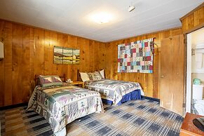 Lloyd's On The River Country Inn By Oyo