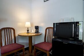 Lloyd's On The River Country Inn By Oyo