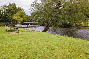 Lloyd's On The River Country Inn By Oyo