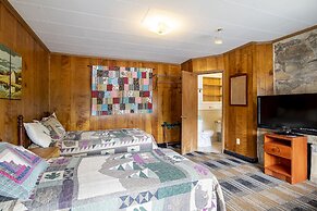 Lloyd's On The River Country Inn By Oyo