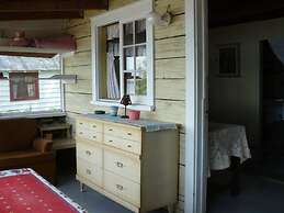 Bruce Bay Cottages & Lighthouse