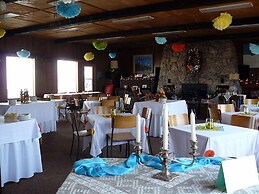 Bruce Bay Cottages & Lighthouse