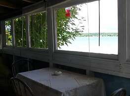 Bruce Bay Cottages & Lighthouse