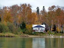 Bruce Bay Cottages & Lighthouse