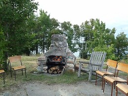 Bruce Bay Cottages & Lighthouse