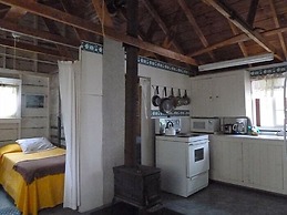 Bruce Bay Cottages & Lighthouse