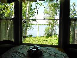 Bruce Bay Cottages & Lighthouse