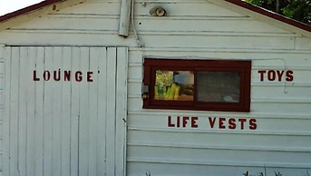 Bruce Bay Cottages & Lighthouse