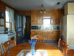 Bruce Bay Cottages & Lighthouse