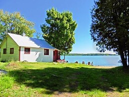 Bruce Bay Cottages & Lighthouse