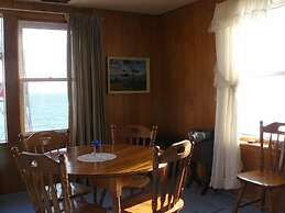 Bruce Bay Cottages & Lighthouse