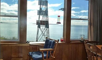 Bruce Bay Cottages & Lighthouse