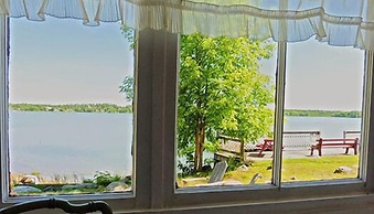 Bruce Bay Cottages & Lighthouse