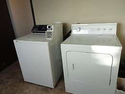 South Hill Motor Inn