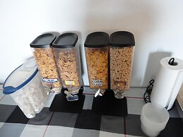 South Hill Motor Inn