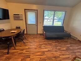 Lakeside Motor Lodge