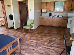Lakeside Motor Lodge