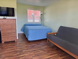 Lakeside Motor Lodge