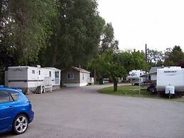 Twin Rivers Motel & RV Park