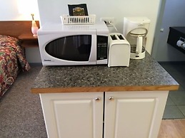 Twin Rivers Motel & RV Park