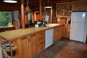 Copper Creek Inn at Mt Rainier