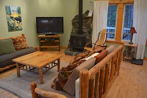 Copper Creek Inn at Mt Rainier