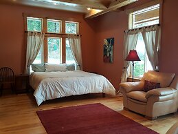 Copper Creek Inn at Mt Rainier