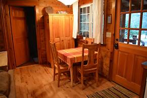 Copper Creek Inn at Mt Rainier