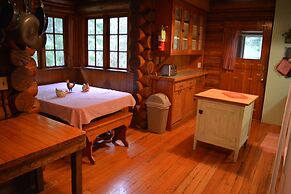 Copper Creek Inn at Mt Rainier