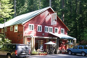 Copper Creek Inn at Mt Rainier