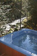 Copper Creek Inn at Mt Rainier