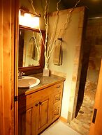 Copper Creek Inn at Mt Rainier