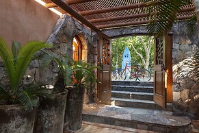 The Inn at Manzanillo Bay