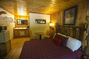 Black Bear Lodge Motel