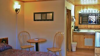 Black Bear Lodge Motel