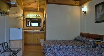 Black Bear Lodge Motel