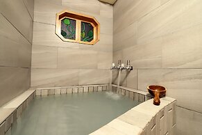 Phoenix Pavilion Hot Spring Hotel