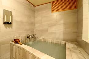 Phoenix Pavilion Hot Spring Hotel